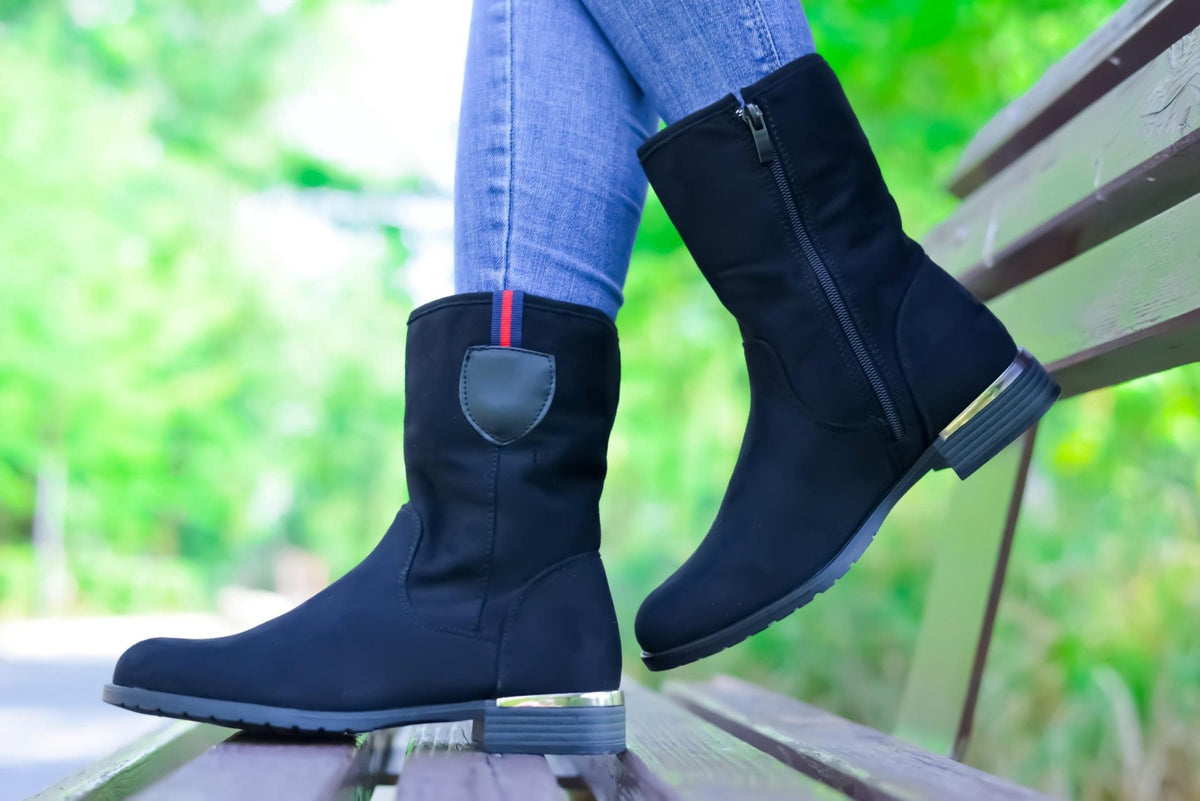 Black Ania Women's Boots Made of Recycled Ecological Leather