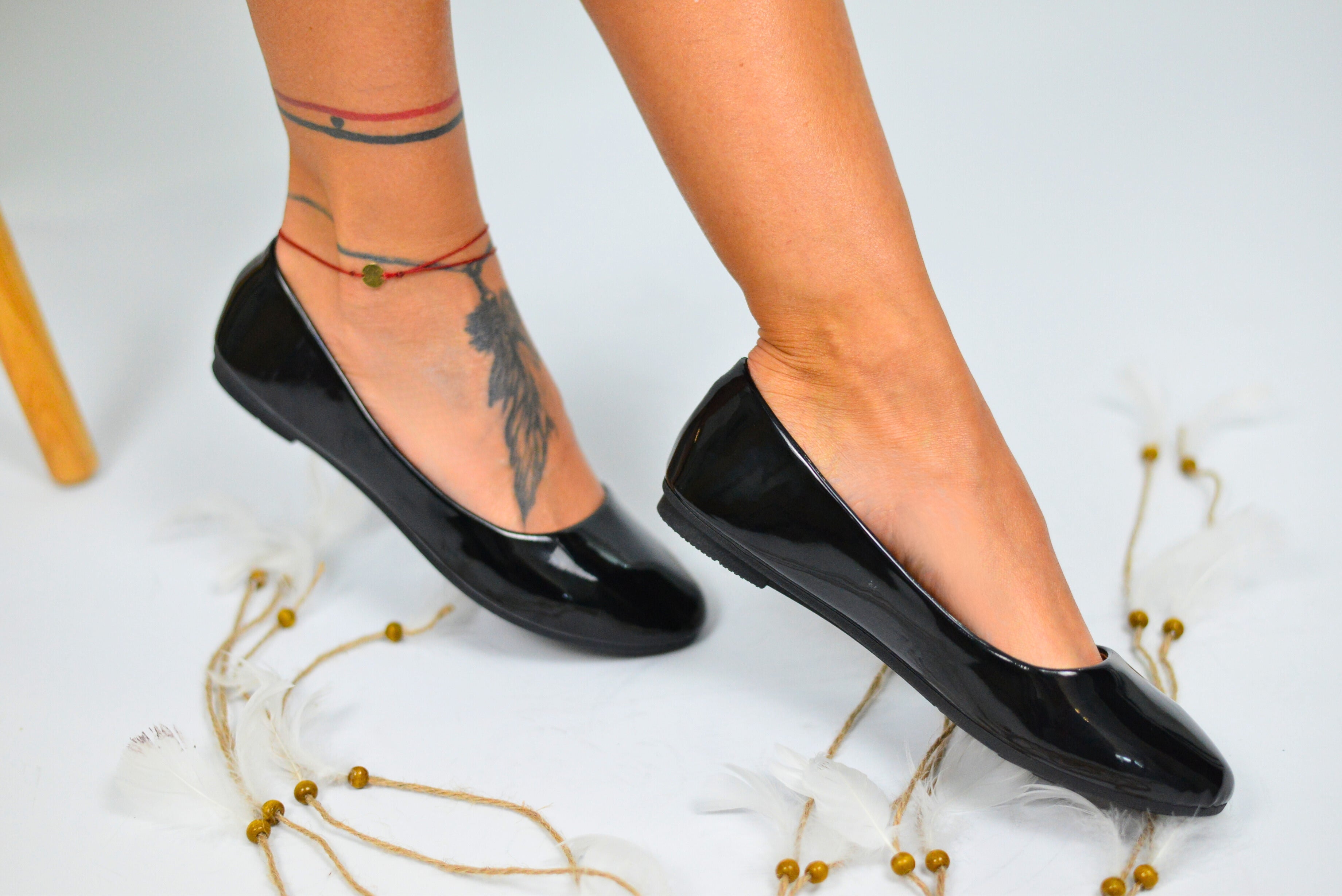 Women's Black Juana Ballet Flats Made Of Lacquered Ecological Leather