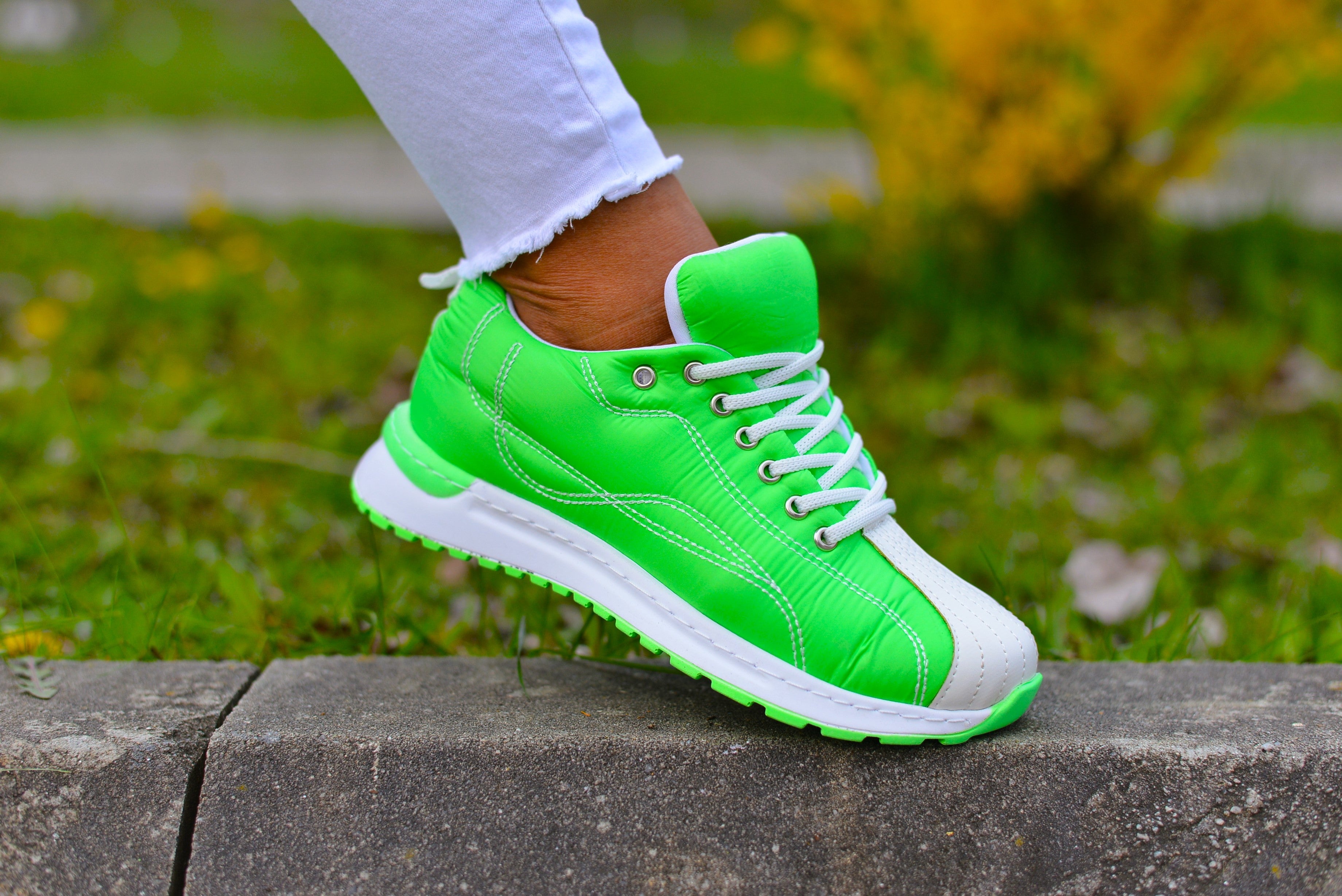 Women's Sneakers Green Neon Verona  Made of Textile Material
